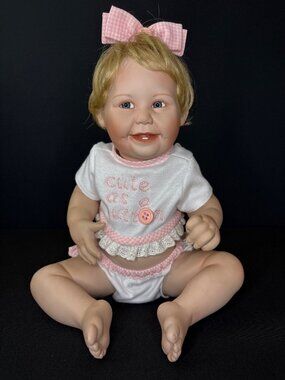 Ashton-Drake Galleries 1993 "Cute As A Button" Baby Doll Blonde Hair Pink Outfit
